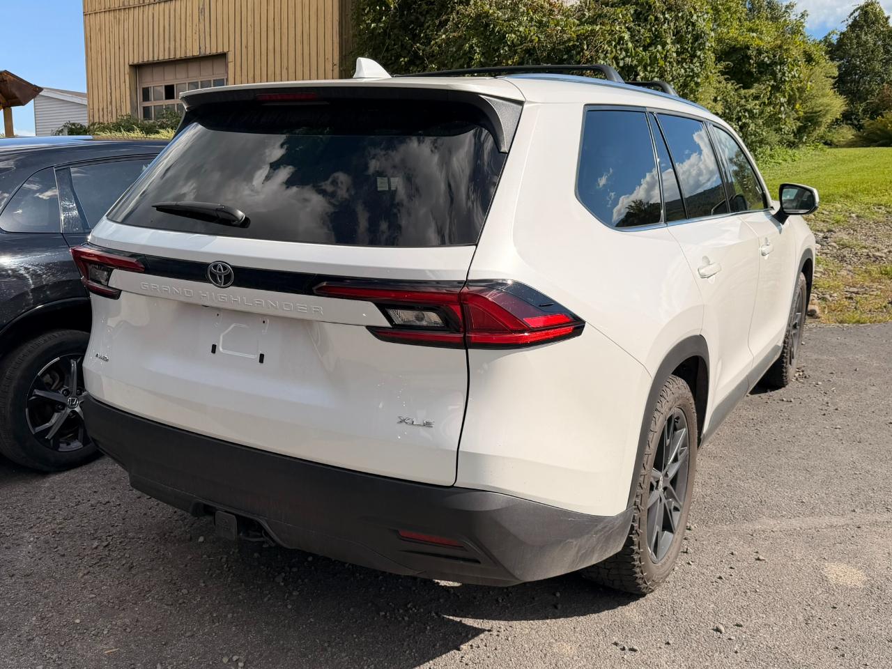 toyota grand highlander 2025 5TDAAAB5XSS097529 image toyota grand highlander 2025 5TDAAAB5XSS097529 image